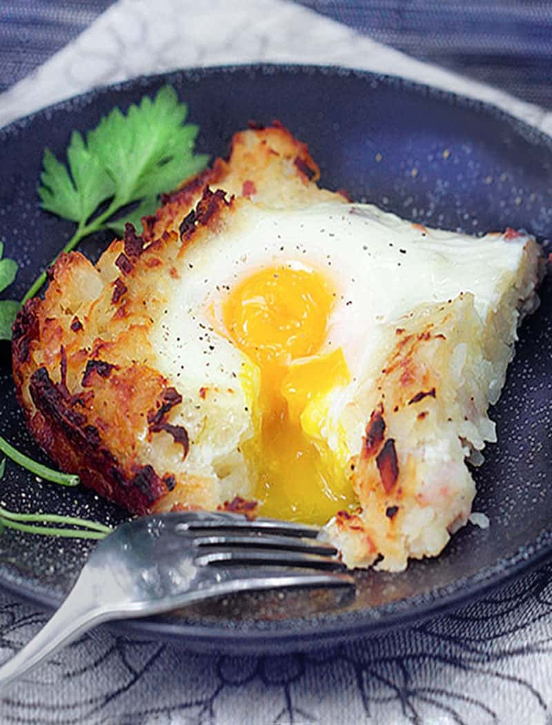 rosti recipe: shredded potatoes with eggs baked on top
