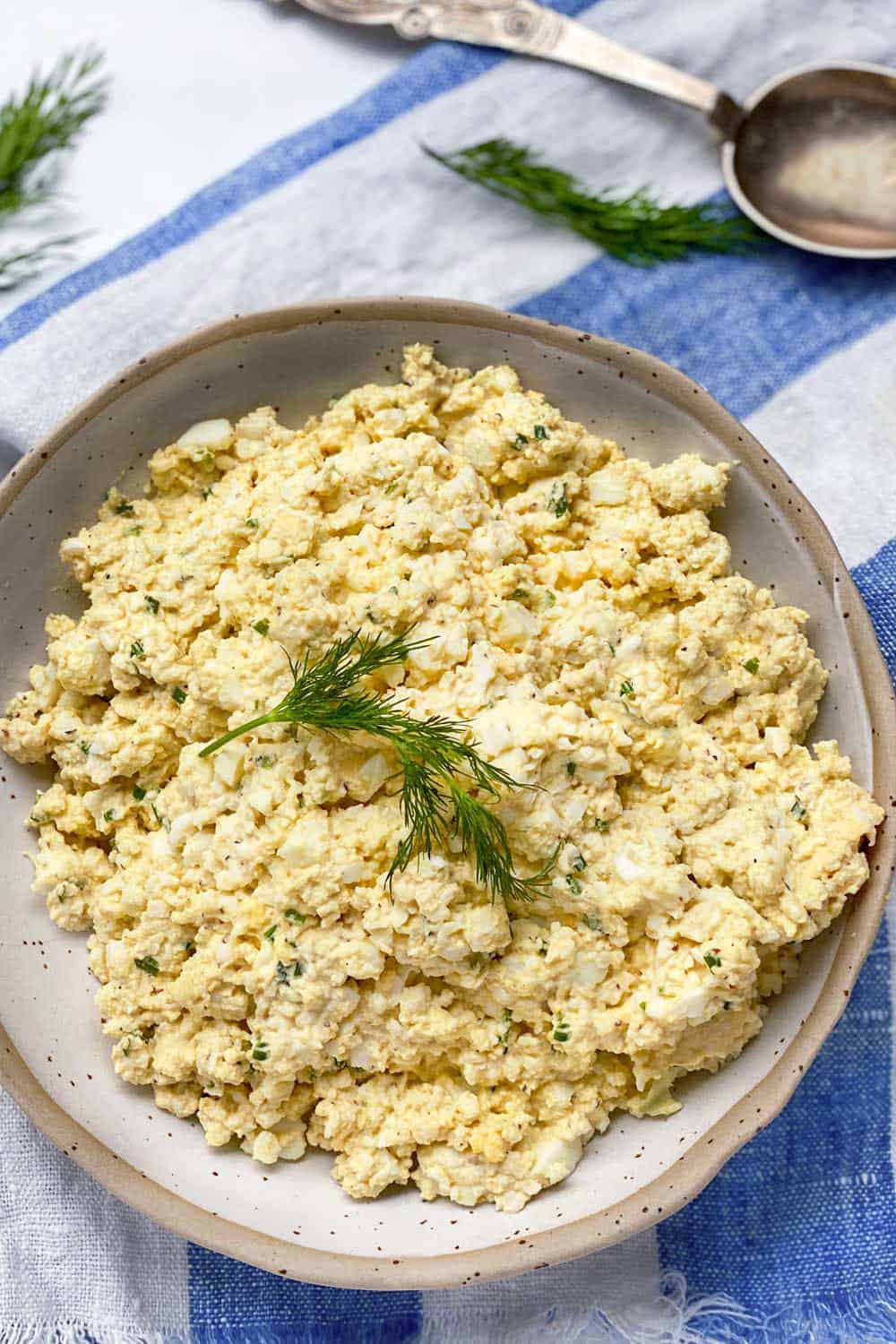 https://www.panningtheglobe.com/wp-content/uploads/2020/04/best-egg-salad-recipe-7.jpg