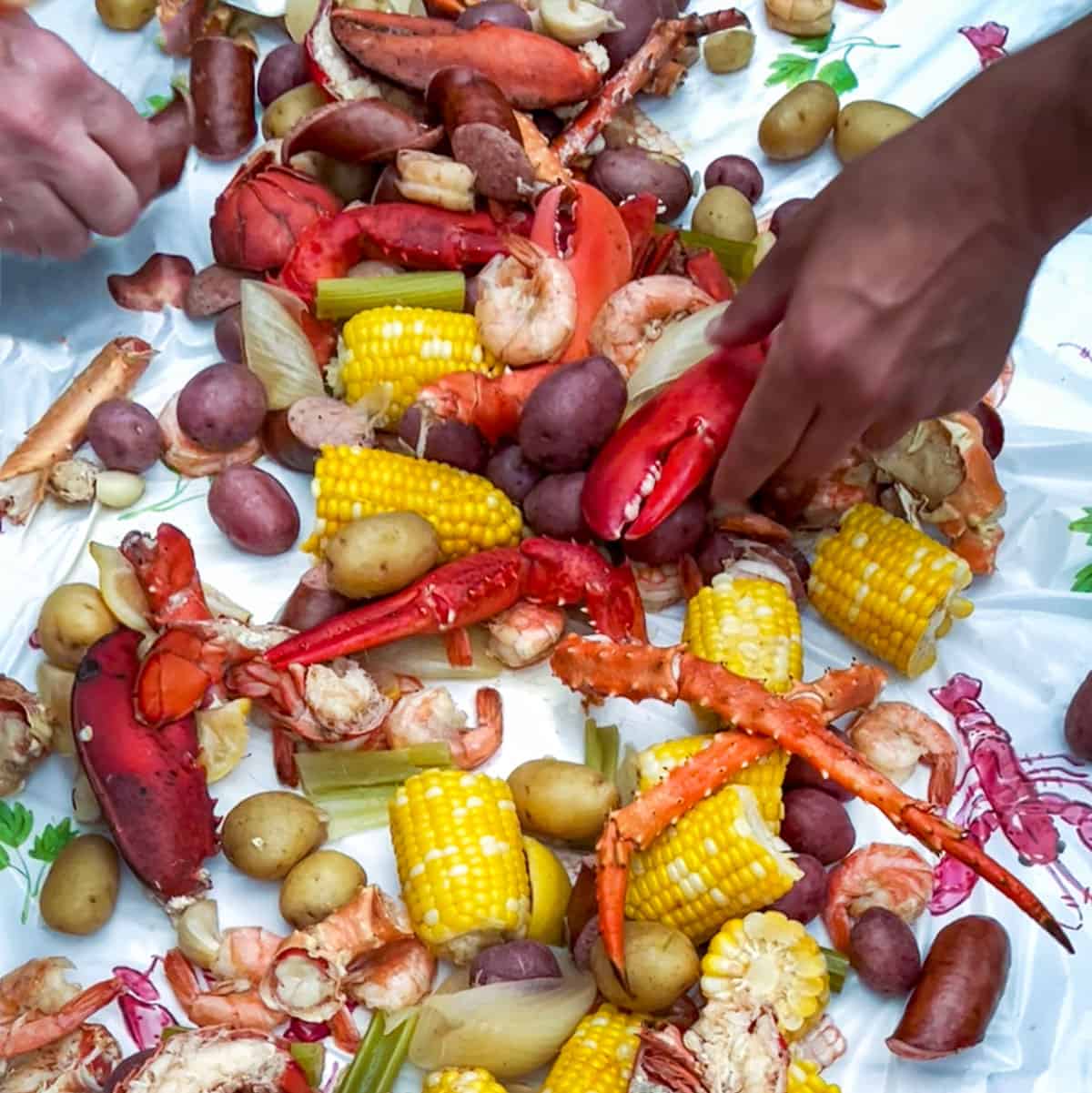 How to Host an AMAZING Shrimp Boil